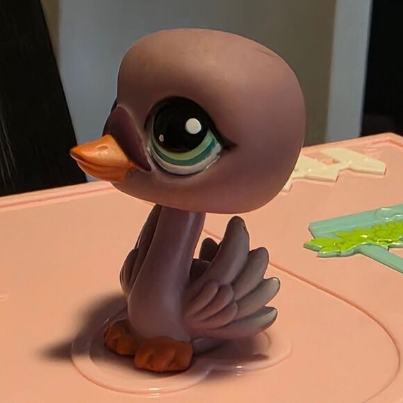 LPS Purple Swan #1400 - Picture 13 of 16